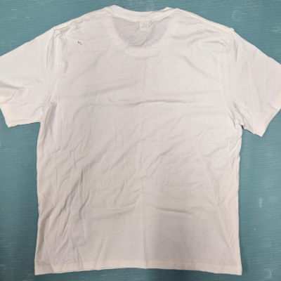 T-shirt noir côté coeur