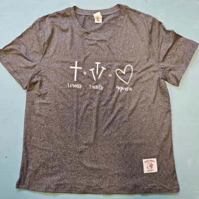 T-shirt bleu ciel côté coeur